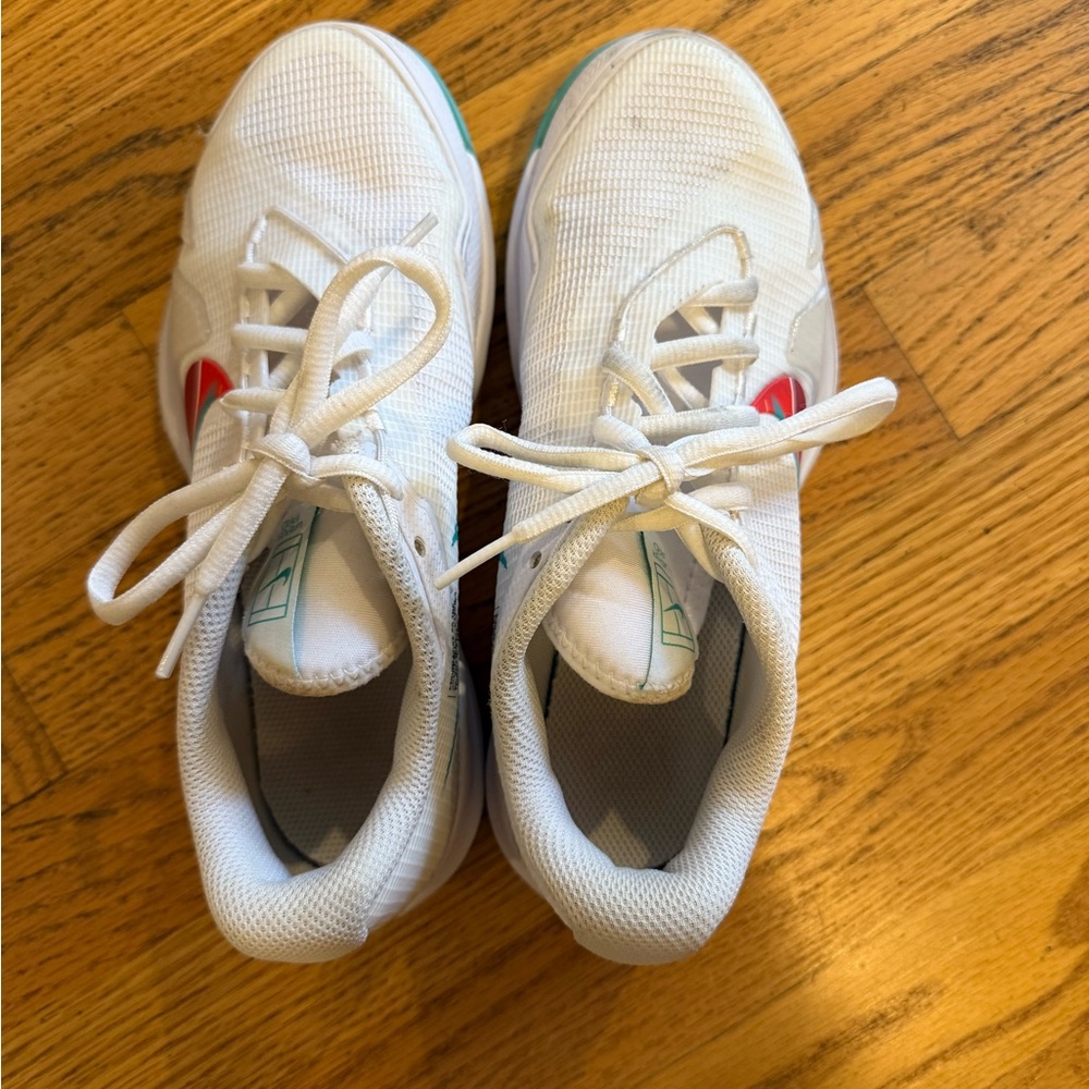 Nike Vapor Pro tennis sneakers